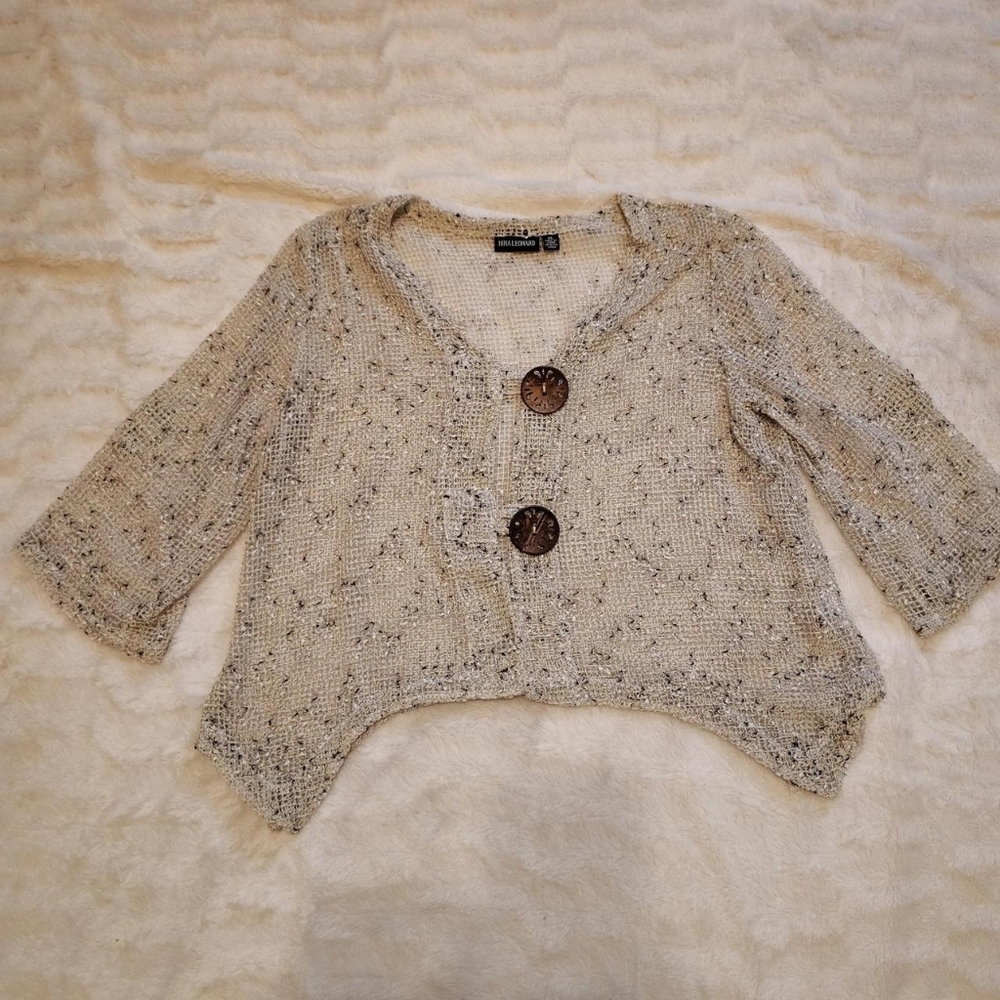 Nina Leonard White And Black Poncho Top